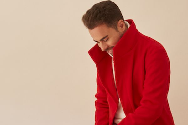 Mike Martin, pianista y cantante, retrato de estudio